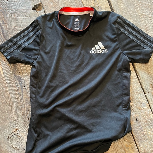 Adidas shirt - Picture 1 of 2